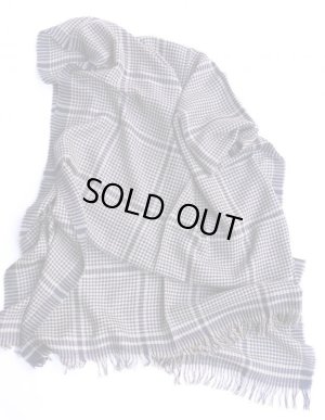 画像2: BEGG&Co（ベグ）Kishorn　カシミアマフラー　ガンクラブチェック　ネイビー＆ベージュ　秋冬対応