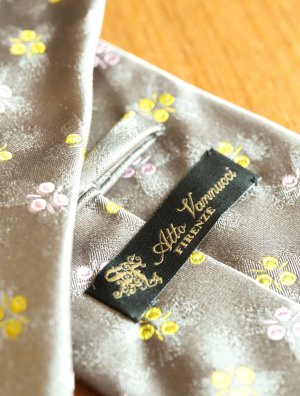 画像6: Atto Vannucci (アットヴァンヌッチ)　　シルク　グレー　イエロー×ピンク花柄　ジャガード　オールシーズン