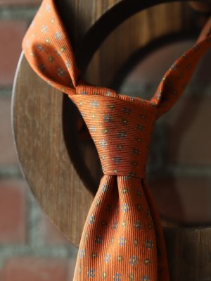 画像4: Atto Vannucci (アットヴァンヌッチ)　　シルク　オレンジ　小紋柄　プリント　オールシーズン