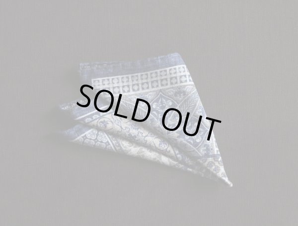 画像1: ROSI (ローズィ)　ベージュ　ブルー　ブラウン　アラベスク　リバーシブル　シルク　チーフ (1)