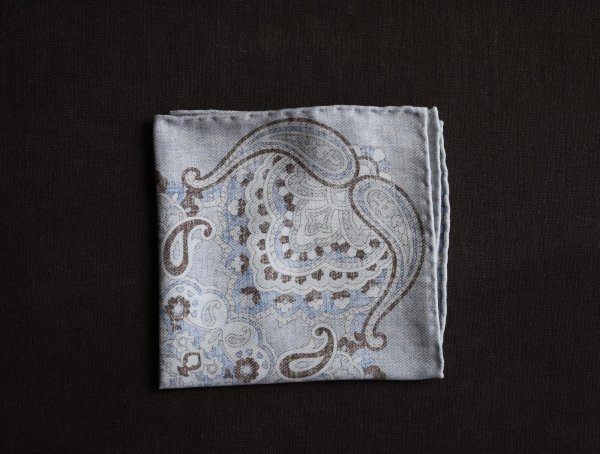 画像2: ROSI (ローズィ)　ベージュ　ブラウン　ブルー　ペイズリー　リバーシブル　シルク　チーフ (2)