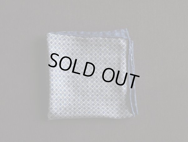 画像3: ROSI (ローズィ)　ベージュ　ブルー　ブラウン　アラベスク　リバーシブル　シルク　チーフ (3)